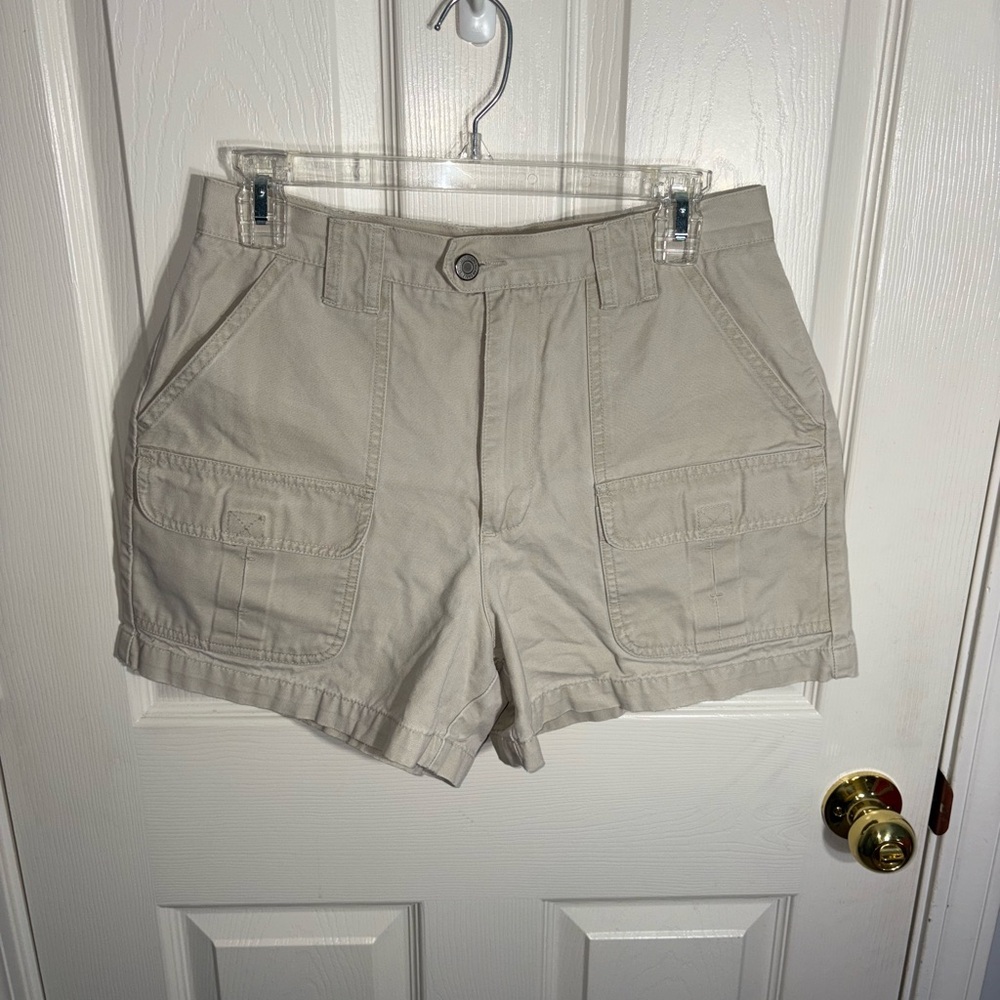 AEO Tan Cargo Shorts with Utility Style